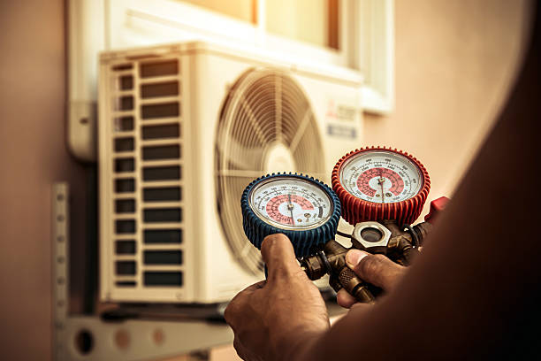 Professional Hvac technician working in Mount Freedom, NJ